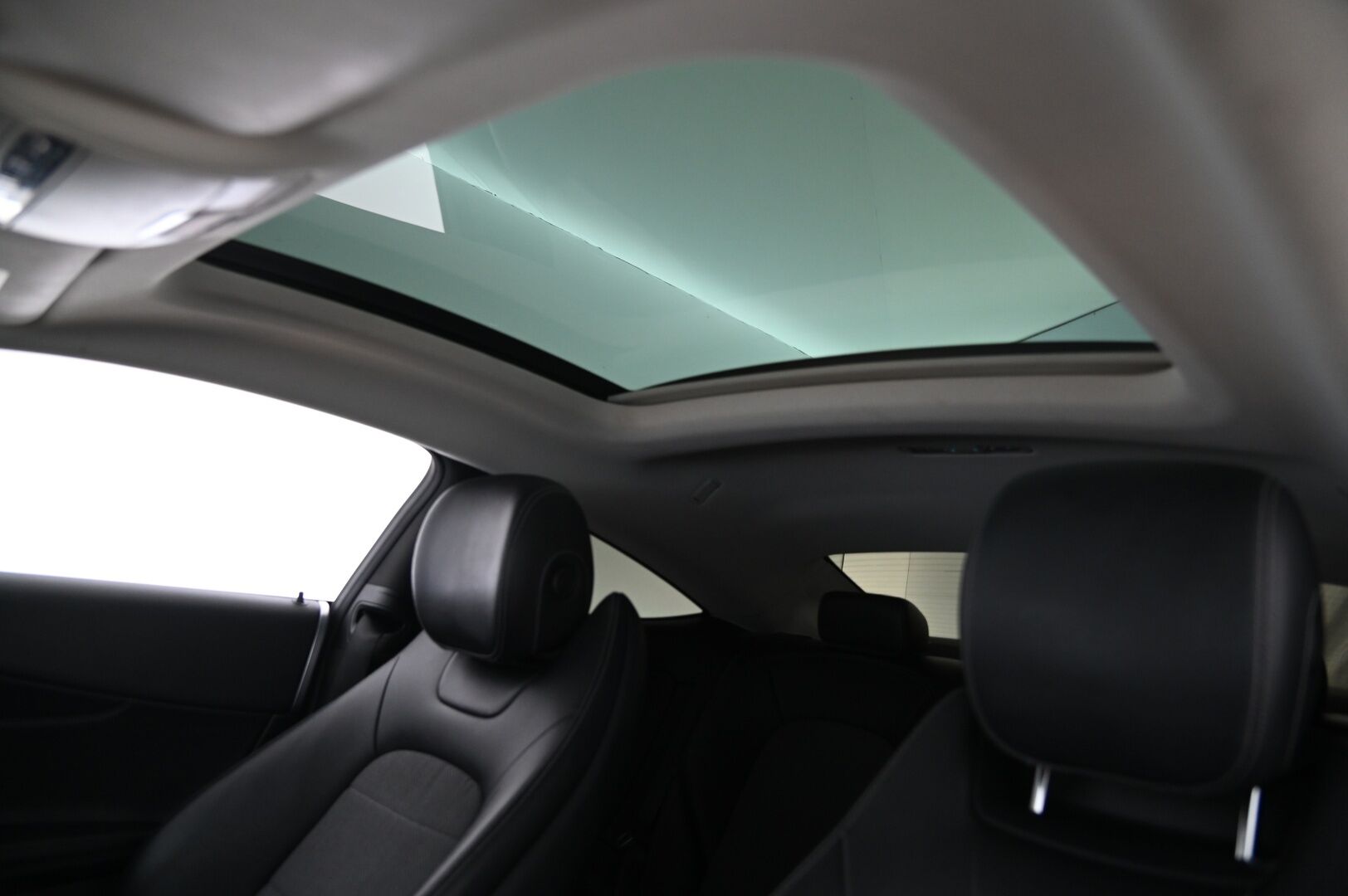 Mercedes-Benz C 2016 180 Coupé **Panorama / P.kamera / navi / Juuri katsastettu!** - *Juuri merkkihuollettu! / 2x renkaat&vanteet* - HULLUT VÄLIPÄIVÄT KORKOTARJOUS 2,49%