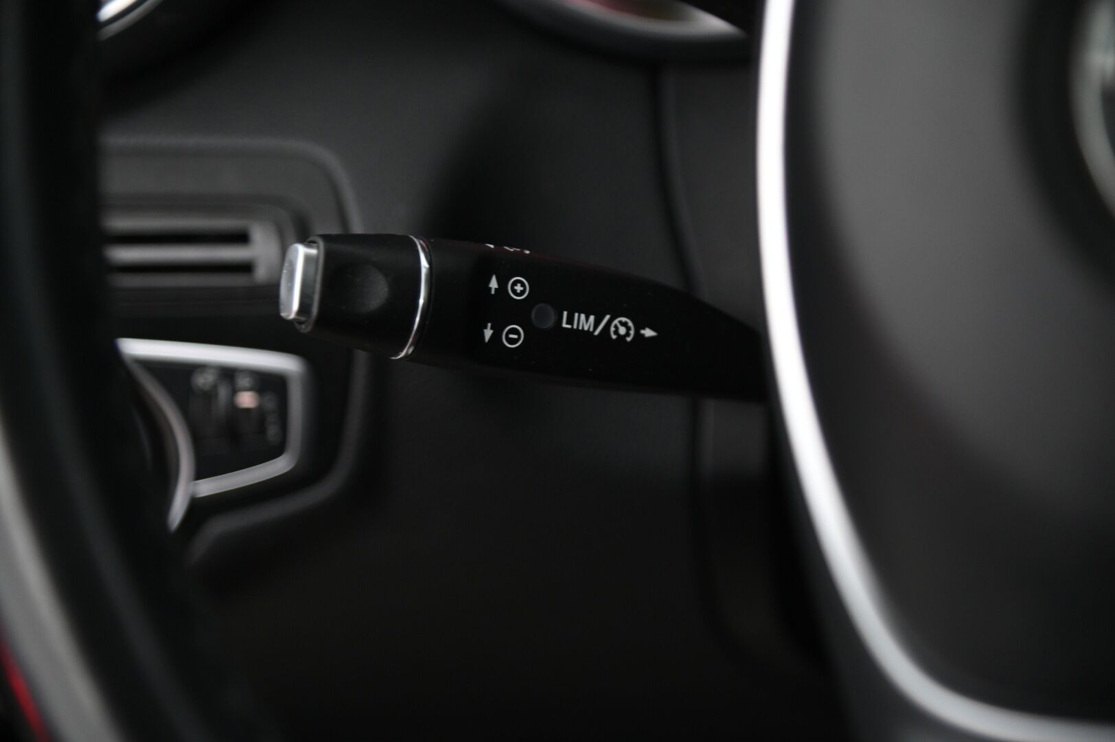 Mercedes-Benz C 2016 180 Coupé **Panorama / P.kamera / navi / Juuri katsastettu!** - *Juuri merkkihuollettu! / 2x renkaat&vanteet*