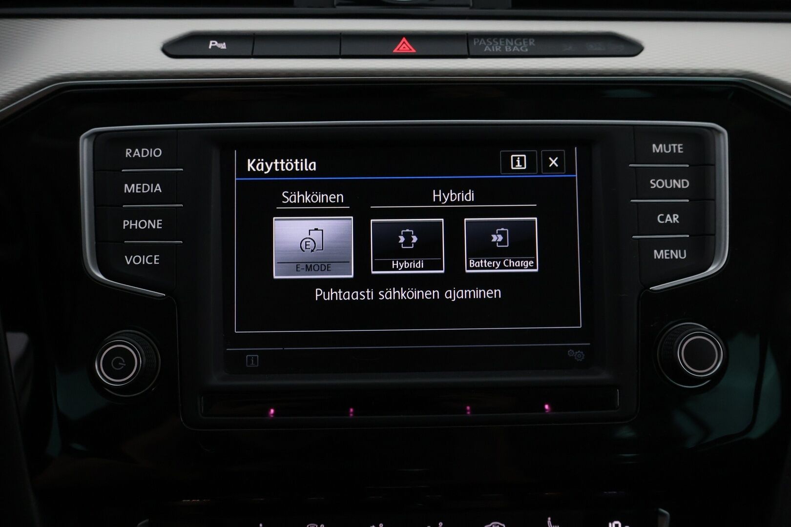 VOLKSWAGEN PASSAT 2016 Variant GTE Plug-In Hybrid 160 kW DSG-automaatti - YritysOutlet - Myydään vain yrityksille - - YritysOutlet - Myydään vain yrityksille