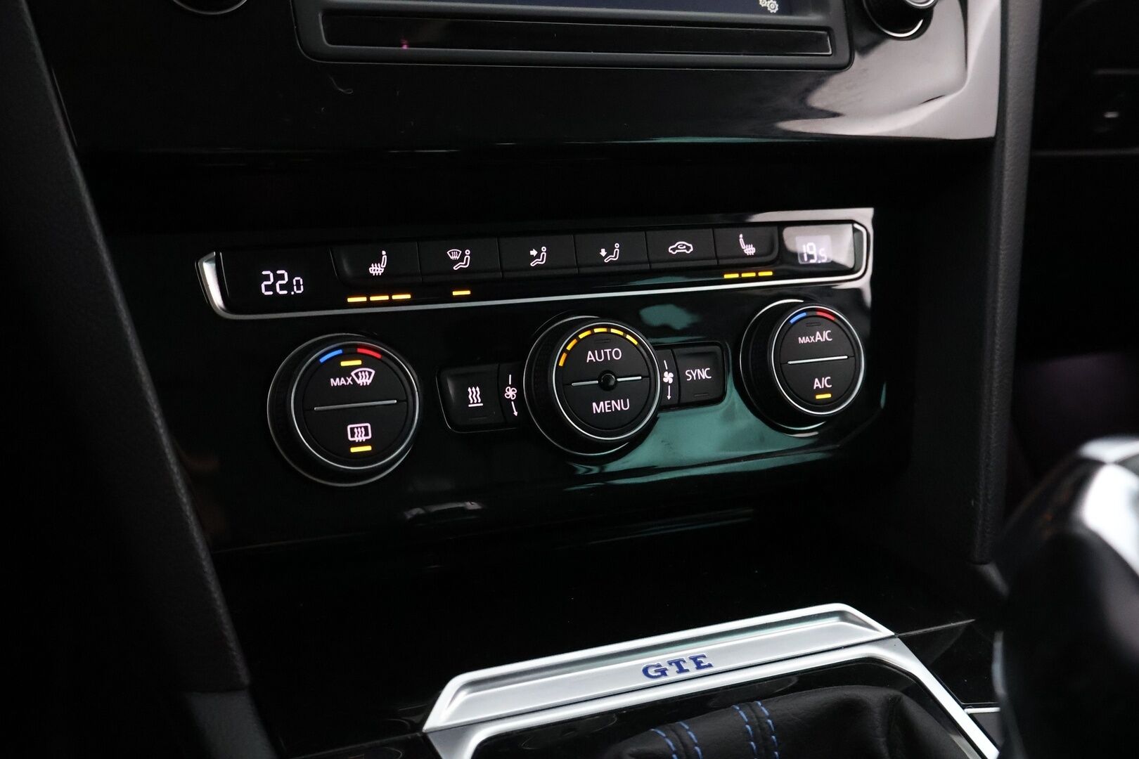 VOLKSWAGEN PASSAT 2016 Variant GTE Plug-In Hybrid 160 kW DSG-automaatti - YritysOutlet - Myydään vain yrityksille - - YritysOutlet - Myydään vain yrityksille
