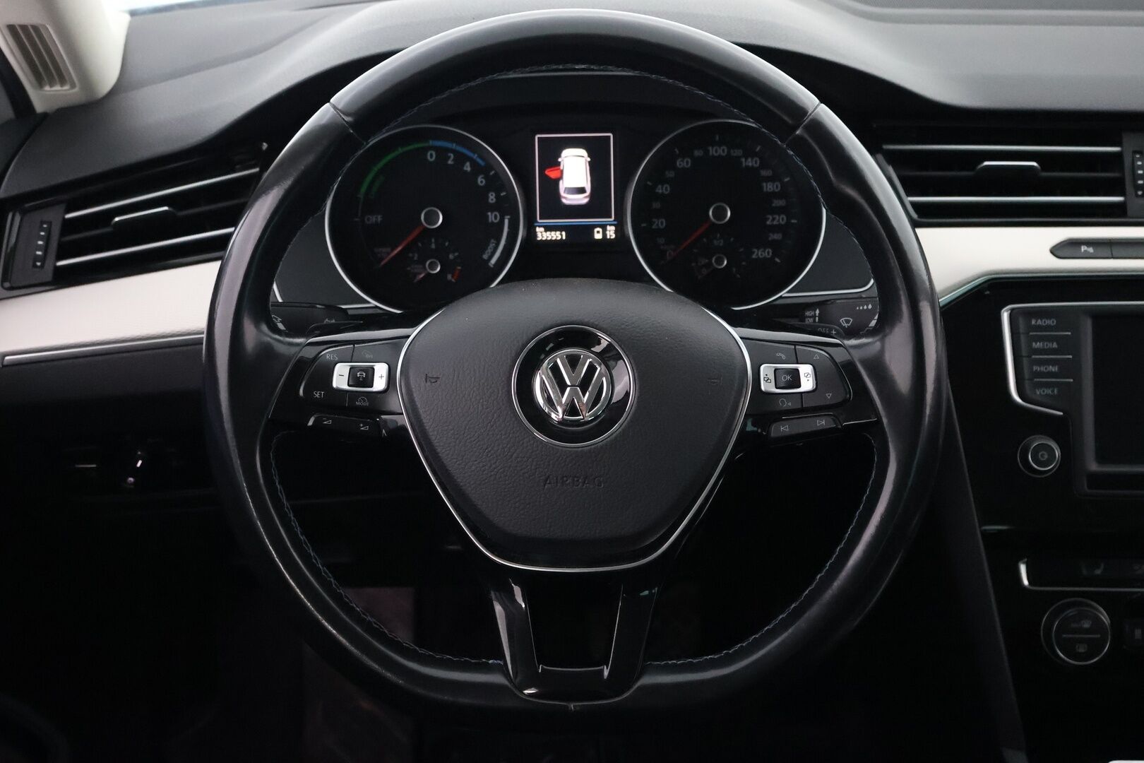VOLKSWAGEN PASSAT 2016 Variant GTE Plug-In Hybrid 160 kW DSG-automaatti - YritysOutlet - Myydään vain yrityksille - - YritysOutlet - Myydään vain yrityksille