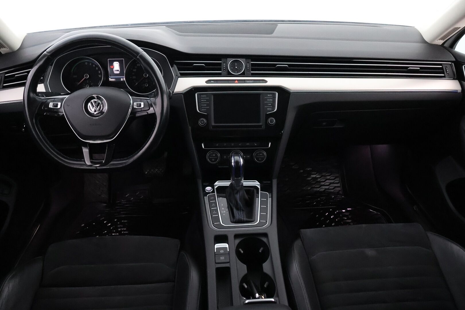 VOLKSWAGEN PASSAT 2016 Variant GTE Plug-In Hybrid 160 kW DSG-automaatti - YritysOutlet - Myydään vain yrityksille - - YritysOutlet - Myydään vain yrityksille