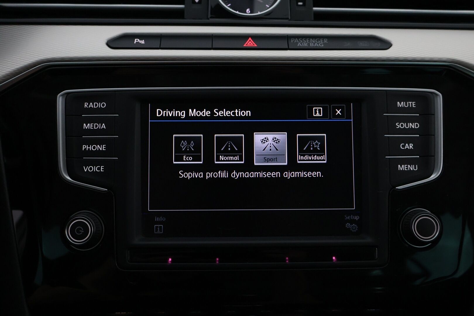 VOLKSWAGEN PASSAT 2016 Variant GTE Plug-In Hybrid 160 kW DSG-automaatti - YritysOutlet - Myydään vain yrityksille - - YritysOutlet - Myydään vain yrityksille