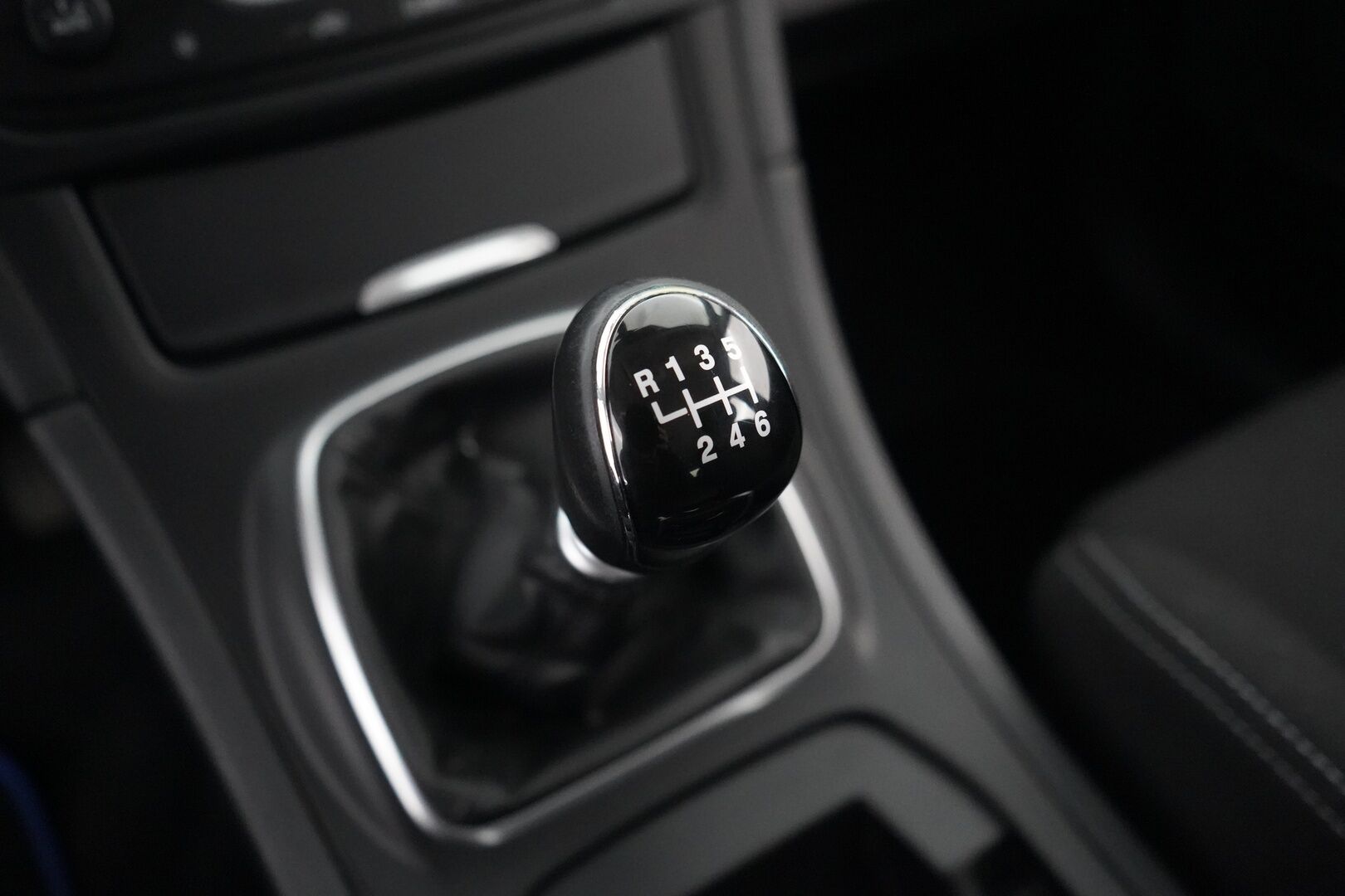 Ford S-Max 2015 2,0 TDCi 140 hv Trend M6 5-ovinen - 7 Paikkainen | Vakkari | Lohko | Tutkat | Hyvät huollot | Kahdet renkaat alumiinivantein - KORKO VAIN 3,99 %