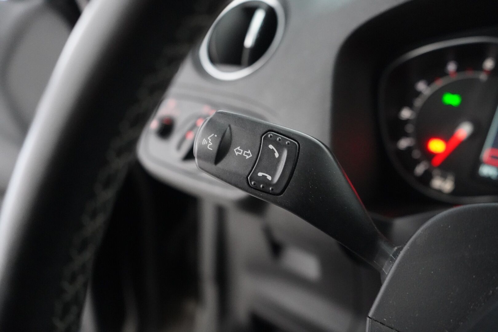 Ford S-Max 2015 2,0 TDCi 140 hv Trend M6 5-ovinen - 7 Paikkainen | Vakkari | Lohko | Tutkat | Hyvät huollot | Kahdet renkaat alumiinivantein - KORKO VAIN 3,99 %