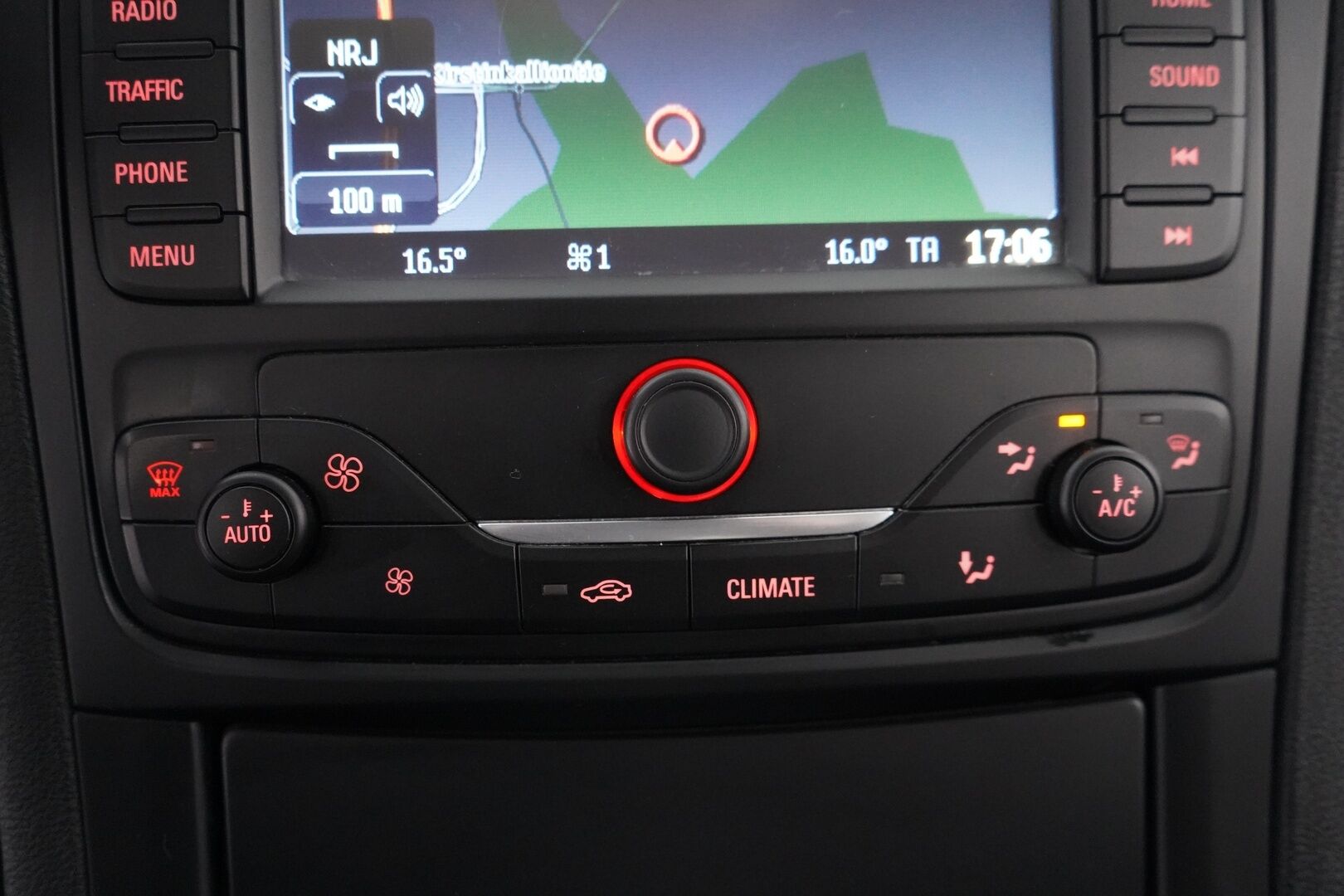 Ford S-Max 2015 2,0 TDCi 140 hv Trend M6 5-ovinen - 7 Paikkainen | Vakkari | Lohko | Tutkat | Hyvät huollot | Kahdet renkaat alumiinivantein - KORKO VAIN 3,99 %