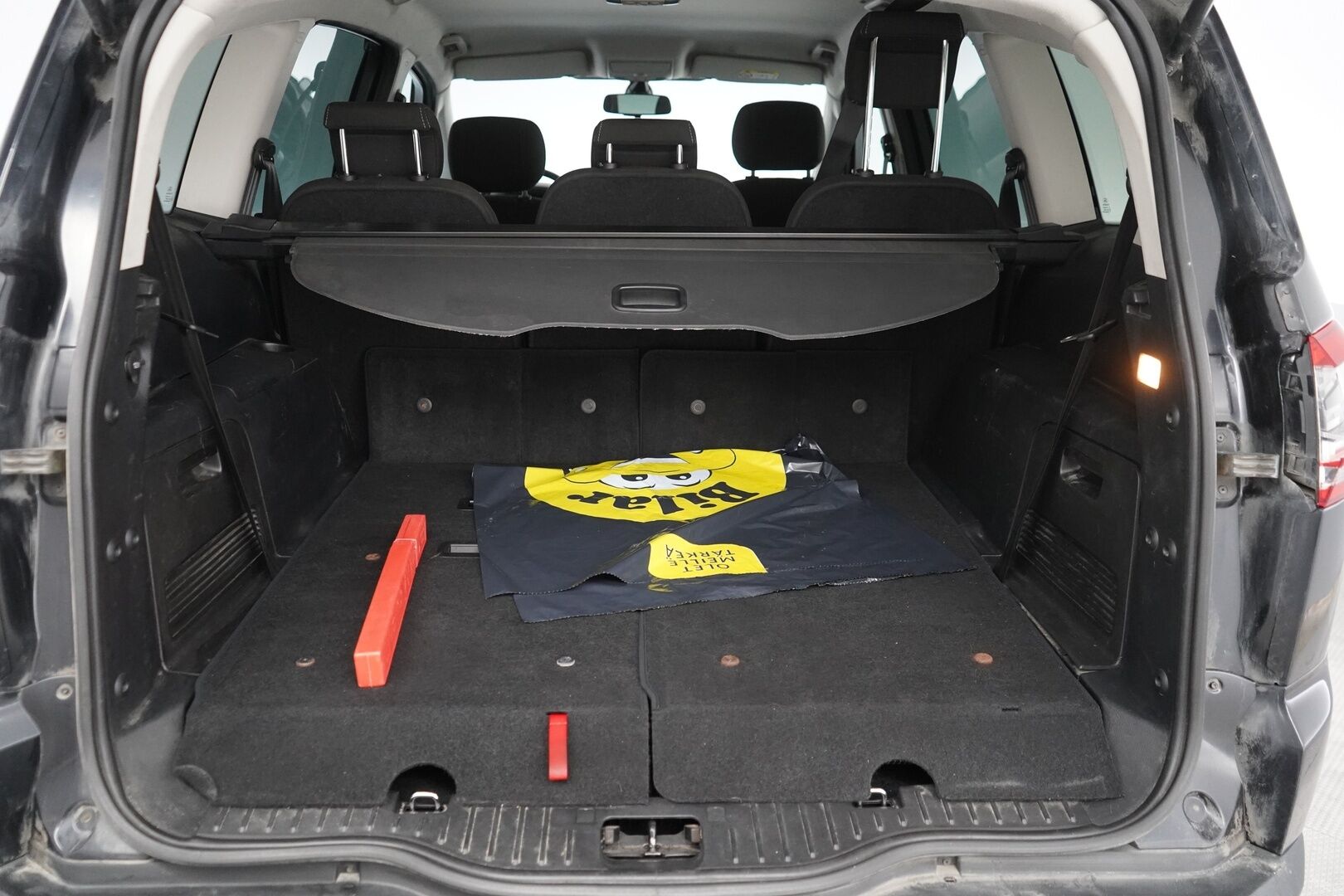 Ford S-Max 2015 2,0 TDCi 140 hv Trend M6 5-ovinen - 7 Paikkainen | Vakkari | Lohko | Tutkat | Hyvät huollot | Kahdet renkaat alumiinivantein - KORKO VAIN 3,99 %