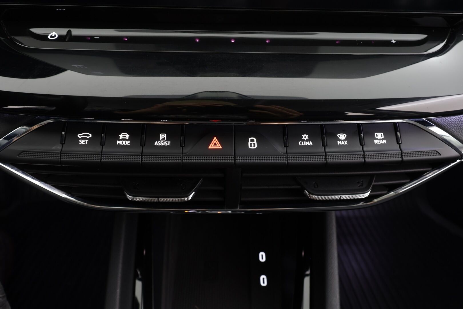 Skoda Octavia 2021 Combi 2,0 TDI 150 Style DSG * ACC / P.kamera / Matrix LED / Webasto / Navi / KeylessGo / Sähköluukku * - 1.Om Suomi-auto / Kahdet renkaat aluvanteilla 