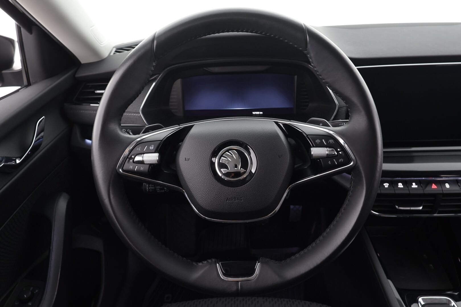 Skoda Octavia 2021 Combi 2,0 TDI 150 Style DSG * ACC / P.kamera / Matrix LED / Webasto / Navi / KeylessGo / Sähköluukku * - HULLU BLACKWEEK KORKOTARJOUS 2,49%