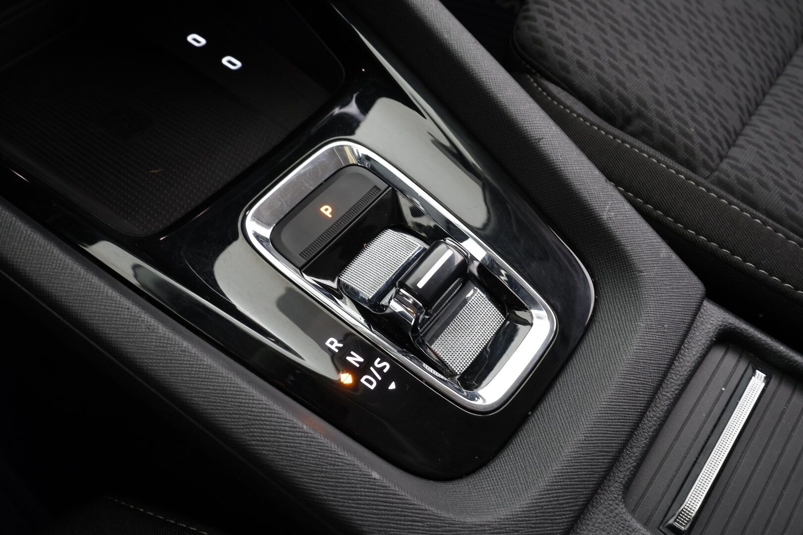 Skoda Octavia 2021 Combi 2,0 TDI 150 Style DSG * ACC / P.kamera / Matrix LED / Webasto / Navi / KeylessGo / Sähköluukku * - 1.Om Suomi-auto / Kahdet renkaat aluvanteilla 