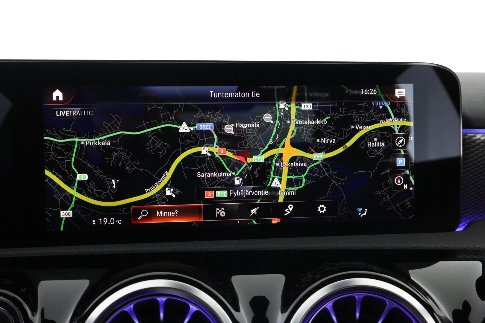 Mercedes-Benz A 2022 250 e A sedan Business Edition * Suomiauto / Widescreen / Peruutuskamera / Puolinahkasisusta / LED / Ratinlämmitys - Merkkihuollettu / Pienet kilometrit / Huippuyksilö!