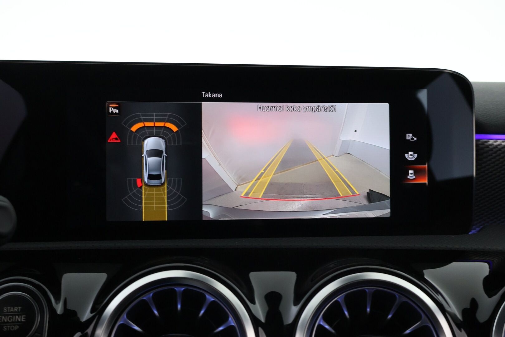 Mercedes-Benz A 2022 250 e A sedan Business Edition * Suomiauto / Widescreen / Peruutuskamera / Puolinahkasisusta / LED / Ratinlämmitys - Merkkihuollettu / Pienet kilometrit / Huippuyksilö!