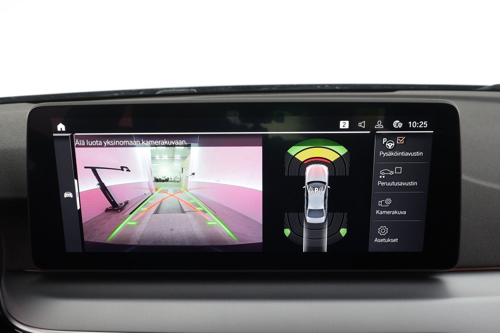 BMW 520 2022 G30 Sedan 520i A MHEV * Vakkari / Webasto / LED / Facelift / Kamera / Apple&Android / HiFi / Ratinlämmitin * - 1.Om Suomi-auto / Merkkihuollettu / Kahdet Renkaat