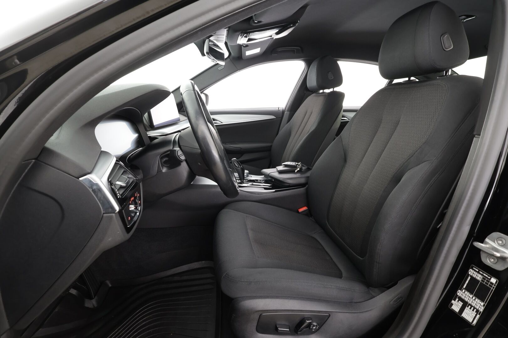 BMW 520 2022 G30 Sedan 520i A MHEV * Vakkari / Webasto / LED / Kamera / Apple&Android / HiFi / Ratinlämmitin * - 1.Om Suomi-auto / Facelift / Merkkihuollettu / Kahdet renkaat alumiinivanteilla - HULLUT AVAJAISHULINAT KORKOTARJOUS 3,29 %