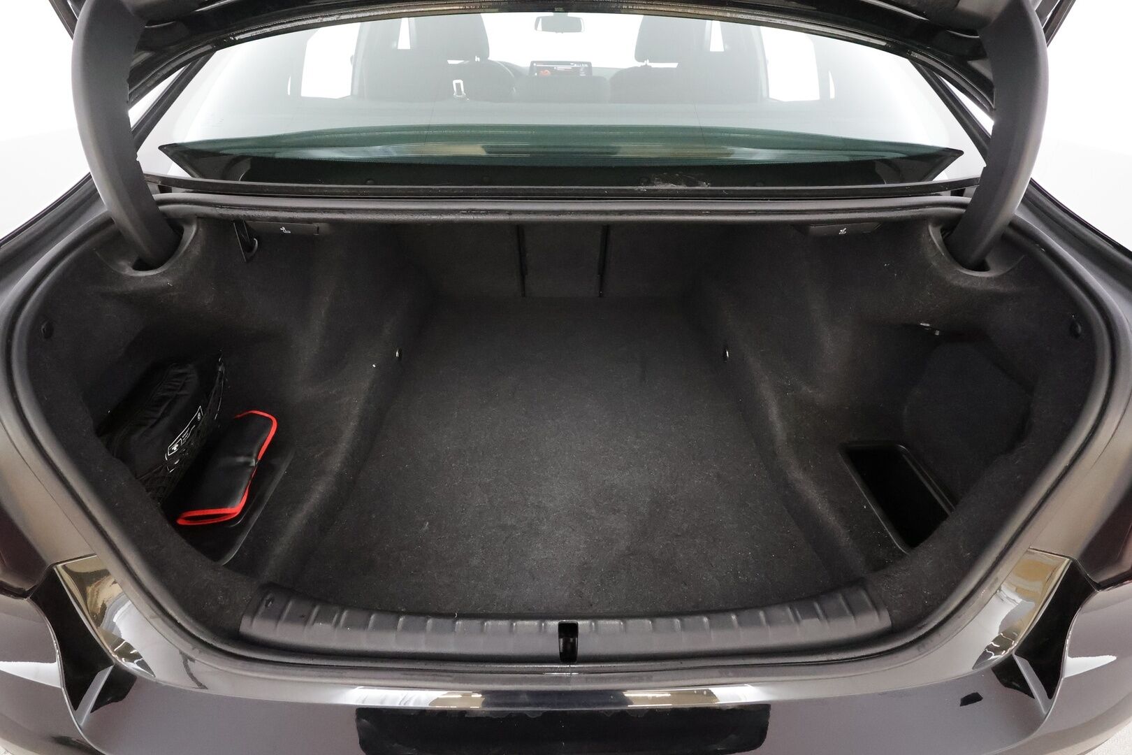 BMW 520 2022 G30 Sedan 520i A MHEV * Vakkari / Webasto / LED / Kamera / Apple&Android / HiFi / Ratinlämmitin * - 1.Om Suomi-auto / Facelift / Merkkihuollettu / Kahdet renkaat alumiinivanteilla - HULLUT AVAJAISHULINAT KORKOTARJOUS 3,29 %