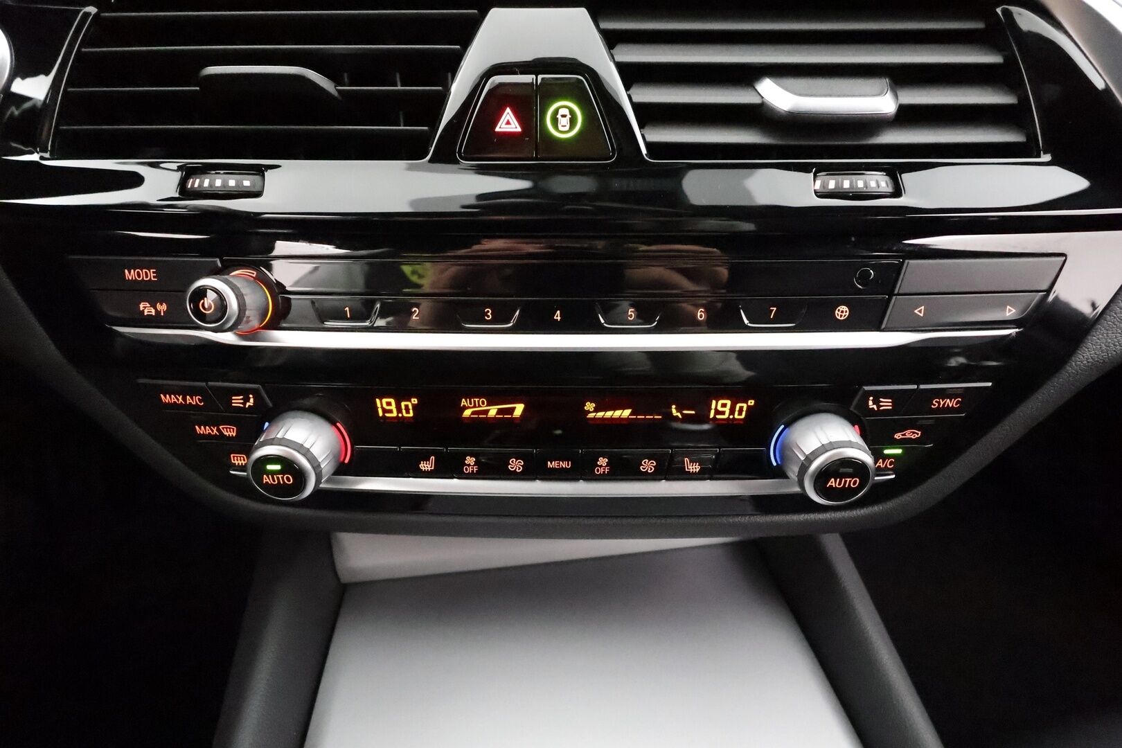 BMW 530 2022 G31 Touring 530e xDrive A Charged Edition * ACC / Akkukäyttöinen lisälämmitin / Osasähköt / P.Kamera / Comfort access * - 1.Om Suomi-auto / Kahdet Renkaat - HULLUT AVAJAISHULINAT KORKOTARJOUS 3,29 %