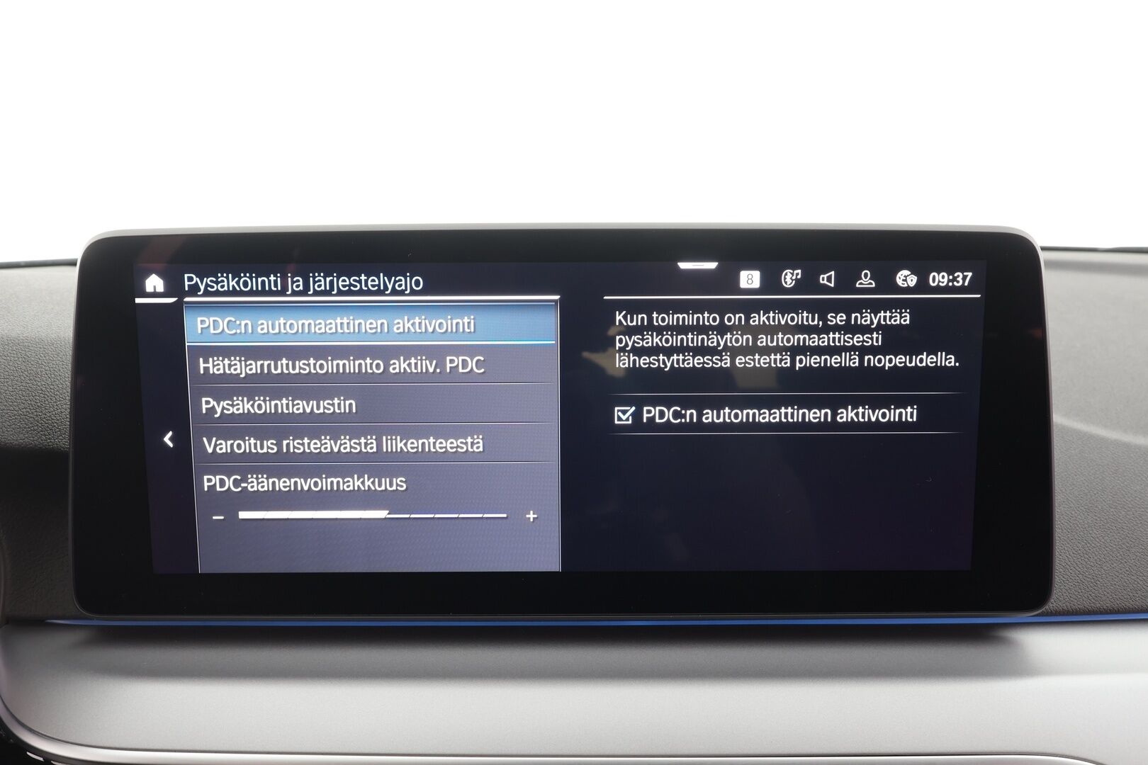 BMW 530 2022 G31 Touring 530e xDrive A Charged Edition * ACC / Akkukäyttöinen lisälämmitin / Osasähköt / P.Kamera / Comfort access * - 1.Om Suomi-auto / Kahdet Renkaat - HULLUT AVAJAISHULINAT KORKOTARJOUS 3,29 %