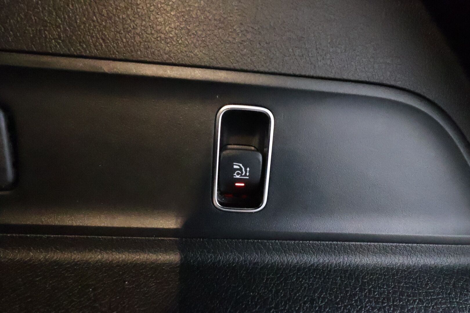 Mercedes-Benz GLE 2021 350 e 4MATIC EQ Power AMG *Distronic+ / Panorama / HUD / Multibeam / Airmatic / Night paketti / 360 Kamera / Vetokoukku* - Akku kuntotarkastettu SoH 96,8%