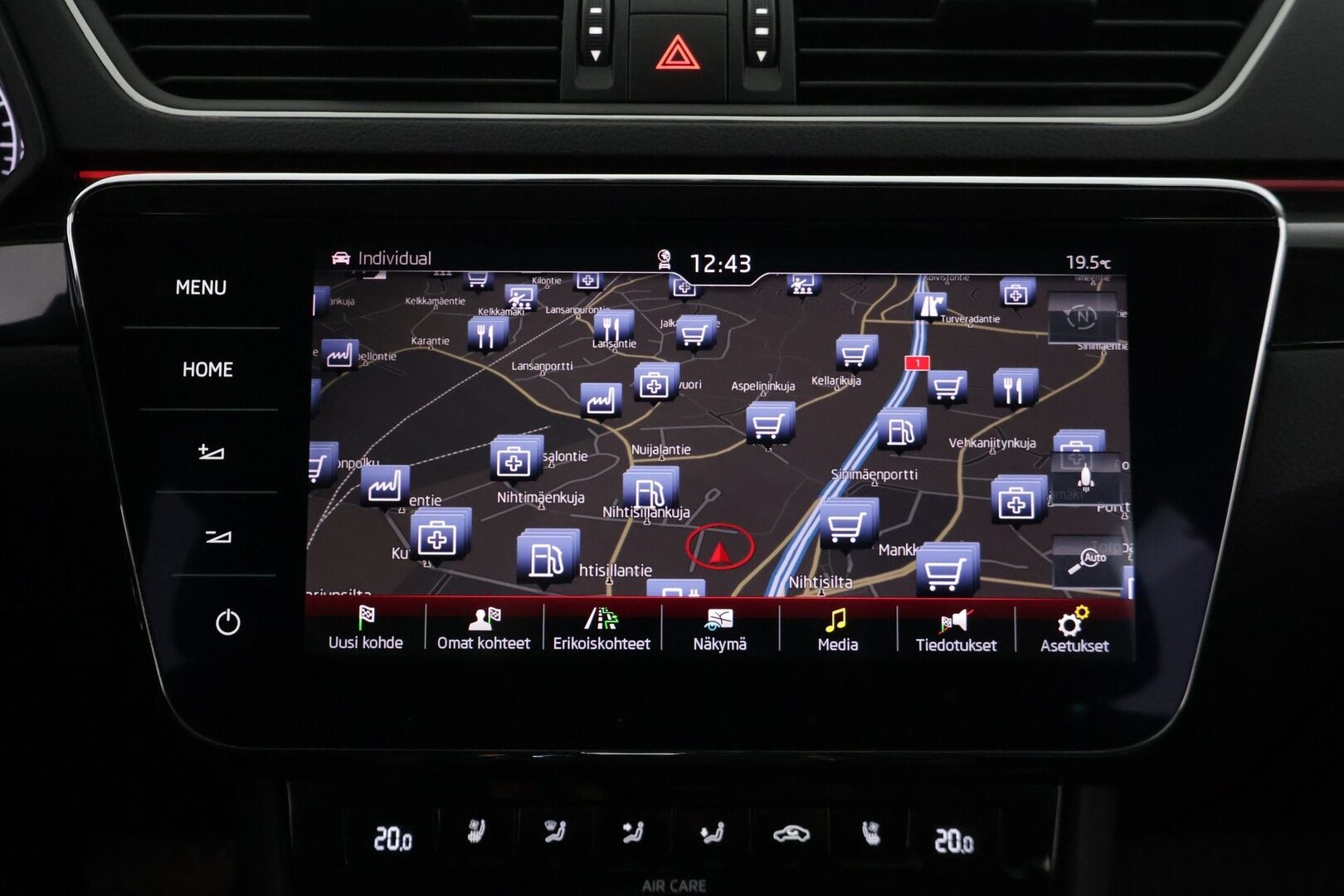 Skoda Superb 2017 Combi 2,0 TDI 190 4x4 L&K DSG Autom - L&K / Pa-lämmitin / Sähköpenkit - kuskinpenkki muistilla / Hyvät talvirenkaat/ Siisti!