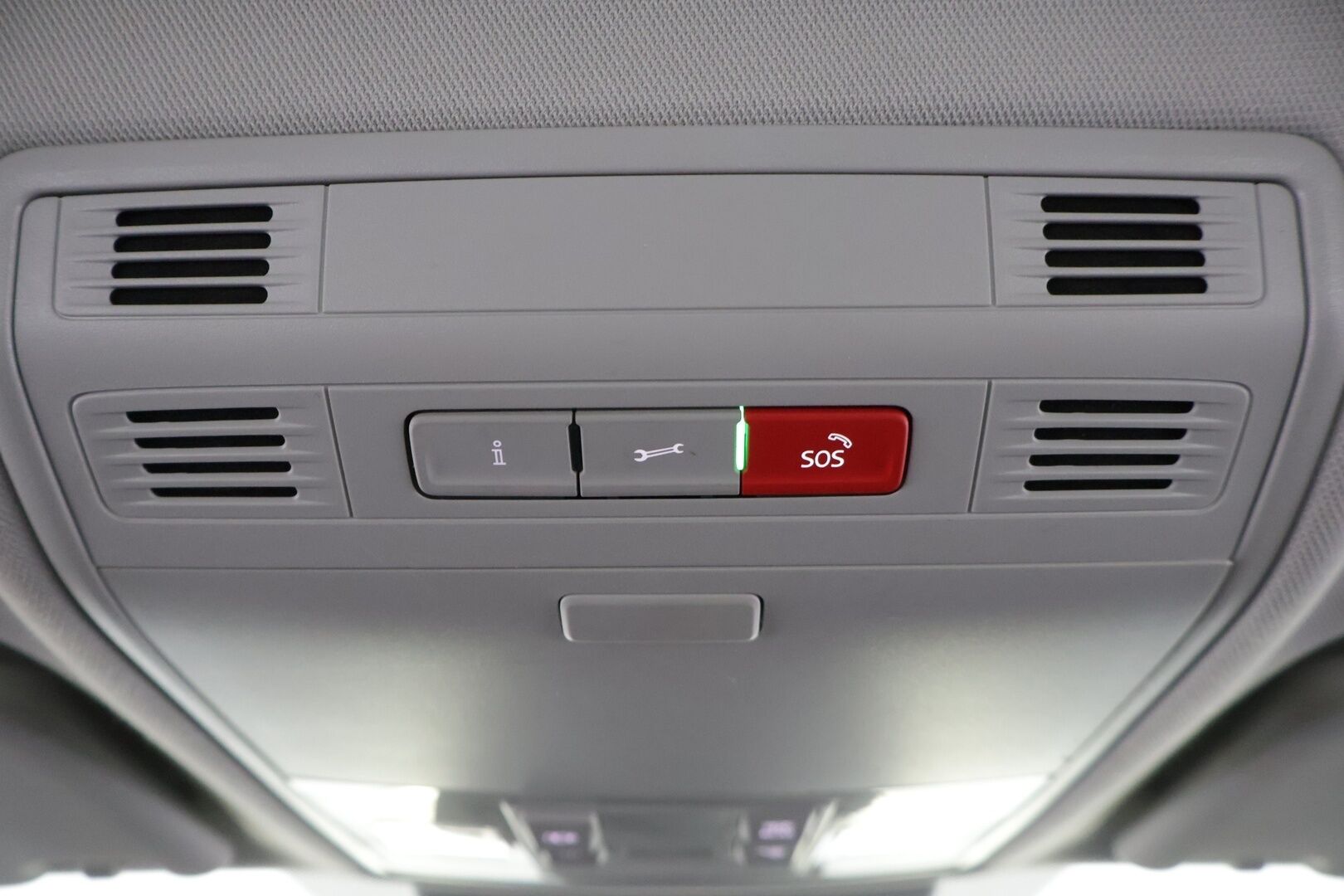 Skoda Superb 2017 Combi 2,0 TDI 190 4x4 L&K DSG Autom - L&K / Pa-lämmitin / Sähköpenkit - kuskinpenkki muistilla / Hyvät talvirenkaat/ Siisti!