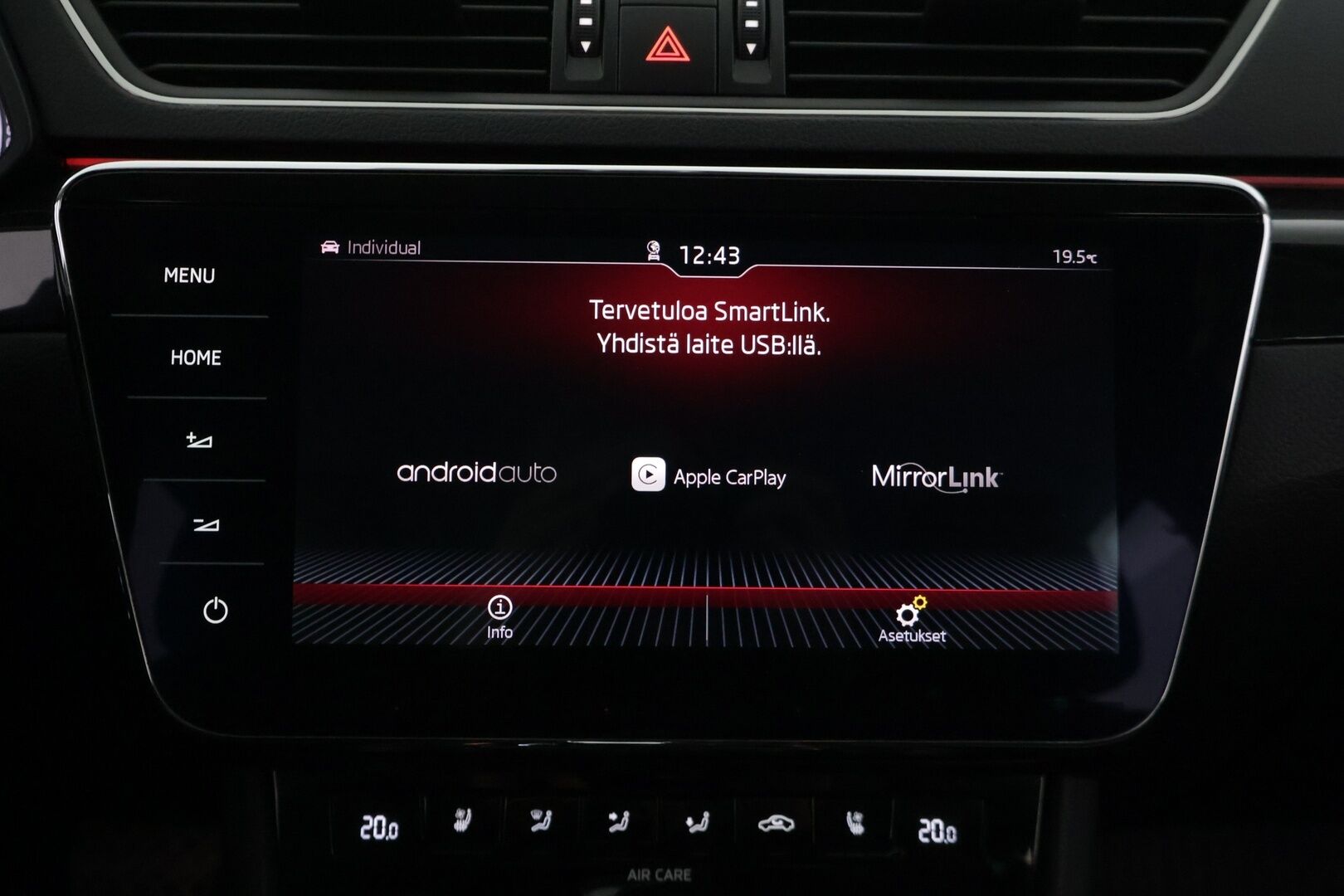 Skoda Superb 2017 Combi 2,0 TDI 190 4x4 L&K DSG Autom - L&K / Pa-lämmitin / Sähköpenkit - kuskinpenkki muistilla / Hyvät talvirenkaat/ Siisti!