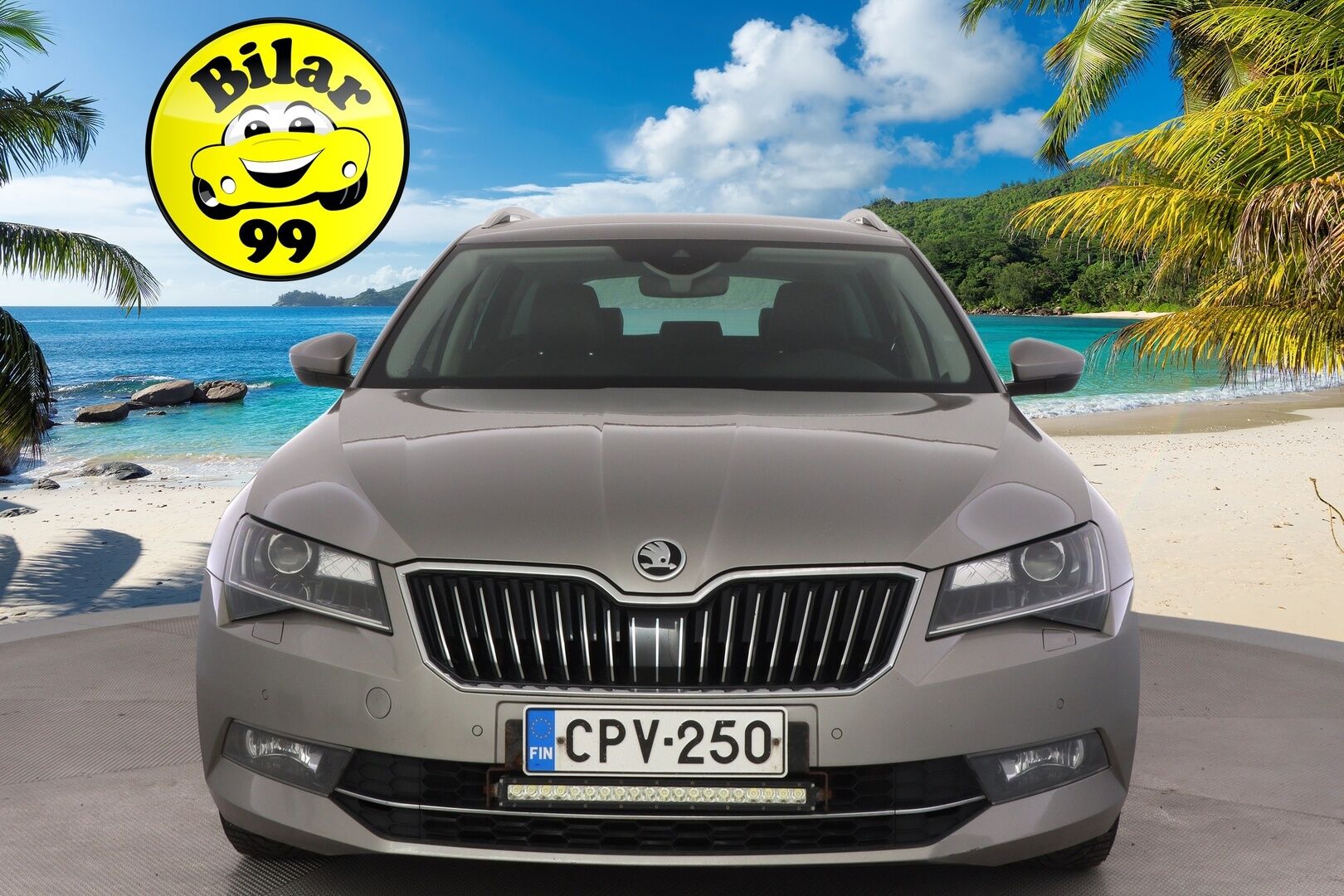 Skoda Superb 2017 Combi 2,0 TDI 190 4x4 L&K DSG Autom - L&K / Pa-lämmitin / Sähköpenkit - kuskinpenkki muistilla / Hyvät talvirenkaat/ Siisti!