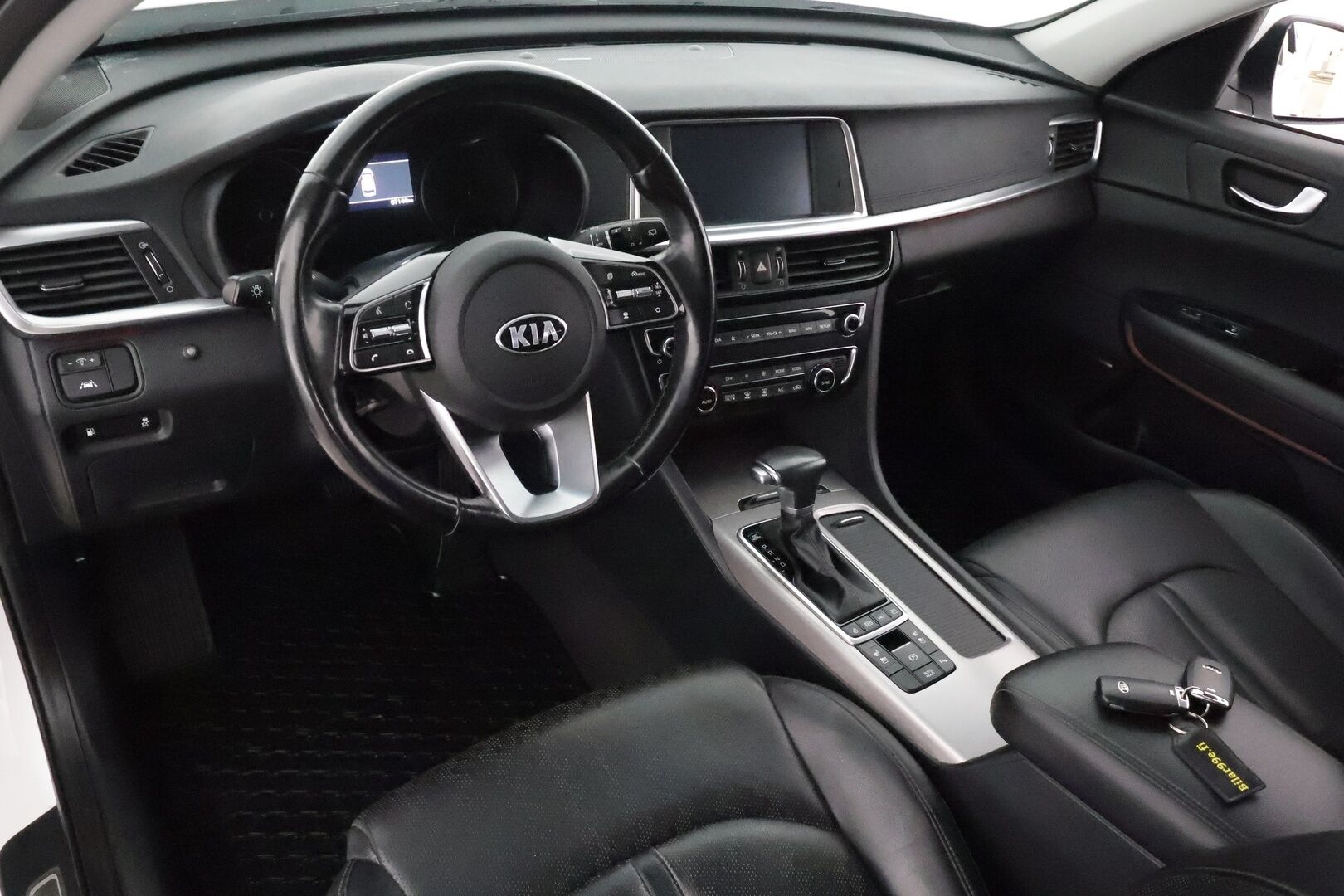 Kia Optima 2019 2,0 GDI PHEV Business Luxury SW A/T - Adapt.Vakkari / Harman&Kardon / Peruutuskamera / Vetokoukku / Ilmastoidut Nahat / Adapt.LED / Supervarusteet!