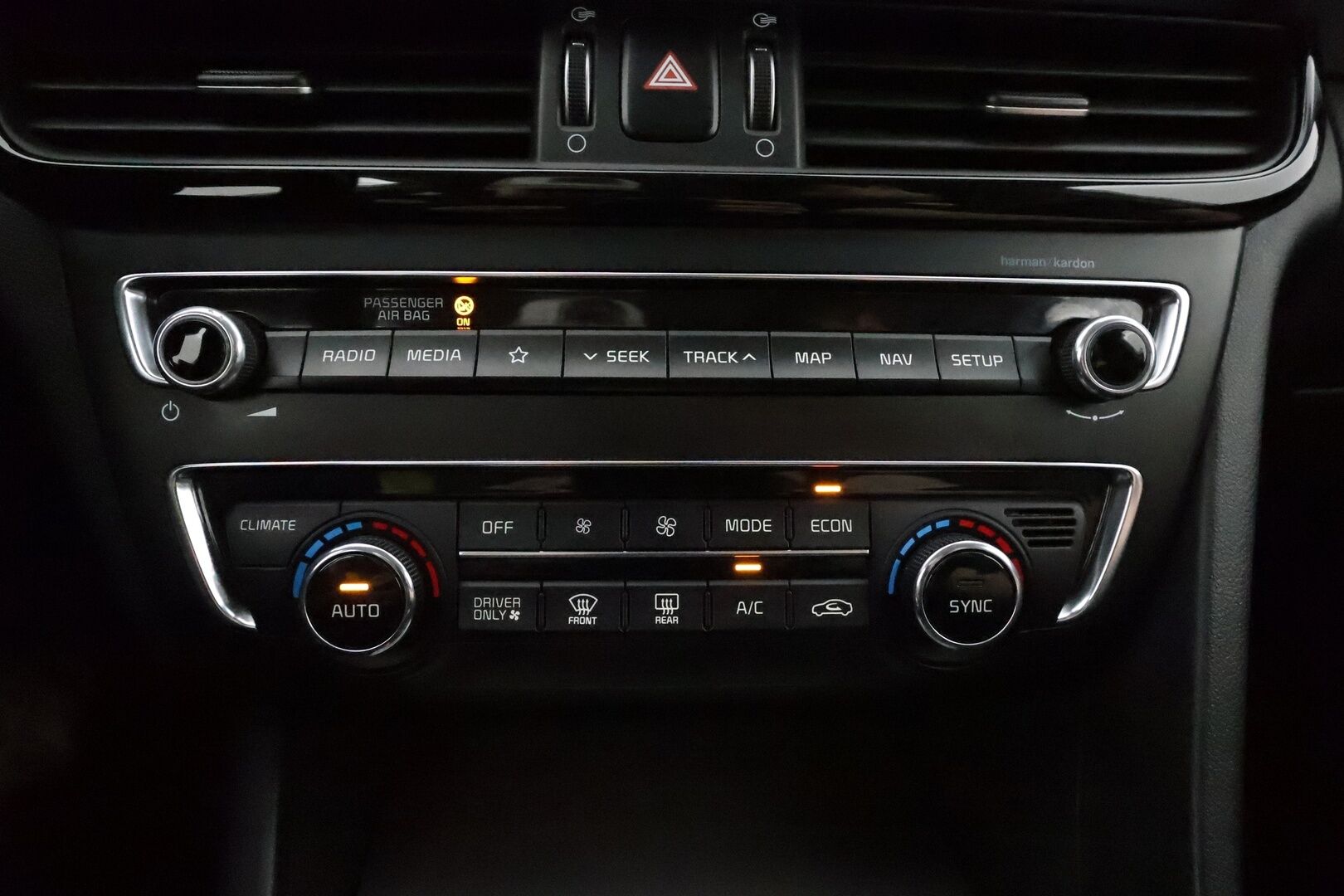 Kia Optima 2019 2,0 GDI PHEV Business Luxury SW A/T - Adapt.Vakkari / Harman&Kardon / Peruutuskamera / Vetokoukku / Ilmastoidut Nahat / Adapt.LED / Supervarusteet!
