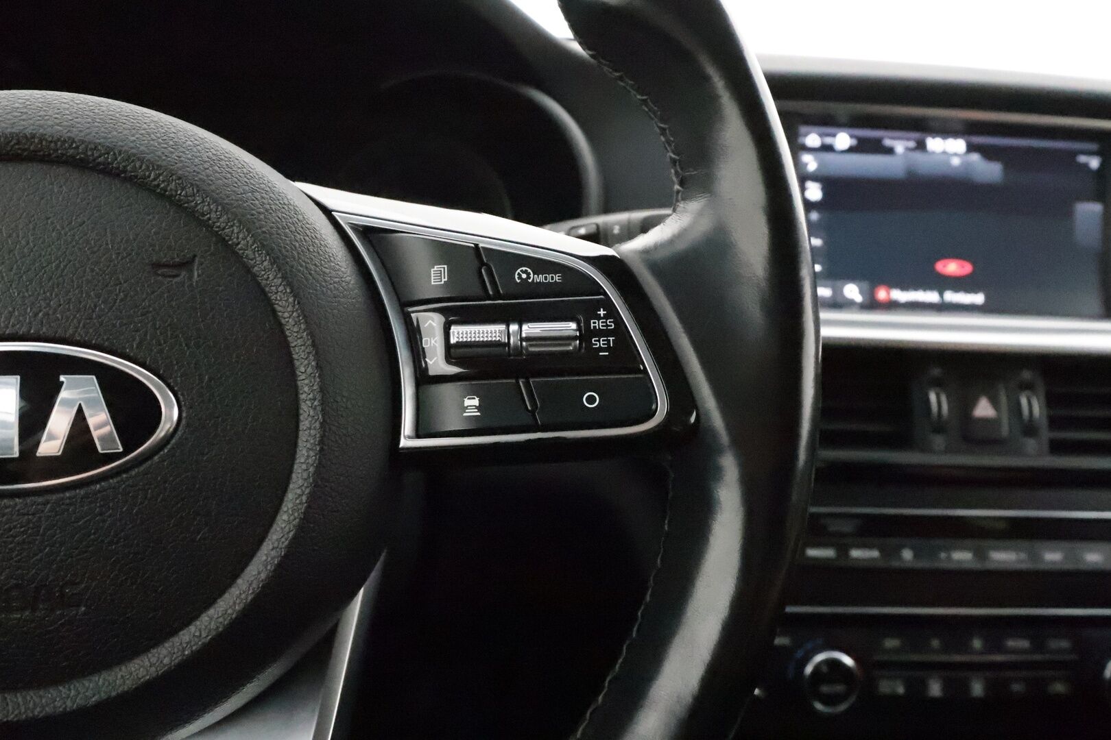 Kia Optima 2019 2,0 GDI PHEV Business Luxury SW A/T - Adapt.Vakkari / Harman&Kardon / Peruutuskamera / Vetokoukku / Ilmastoidut Nahat / Adapt.LED / Supervarusteet!