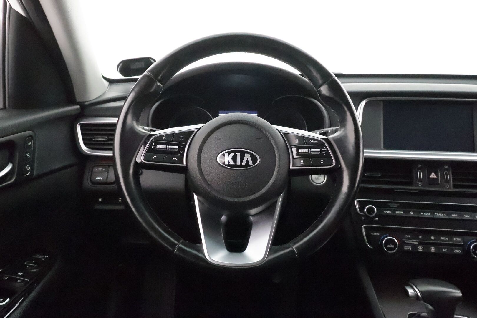 Kia Optima 2019 2,0 GDI PHEV Business Luxury SW A/T - Adapt.Vakkari / Harman&Kardon / Peruutuskamera / Vetokoukku / Ilmastoidut Nahat / Adapt.LED / Supervarusteet!