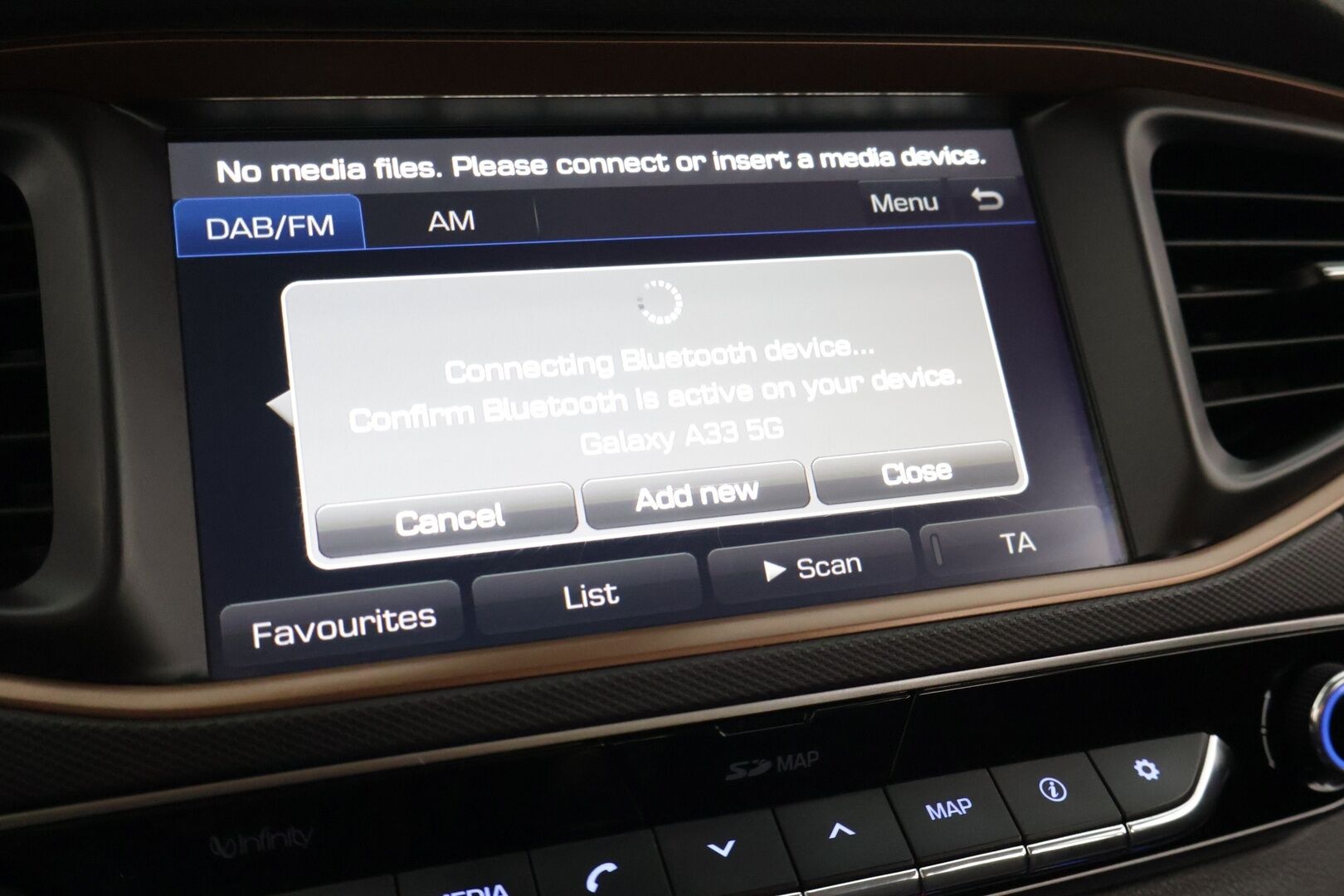 Hyundai IONIQ ELECTRIC 2019 Style * Adapt.Vakkari / P-Kamera / Ilmalämpöpumppu / Keyless / AppleCarPlay * - 2x Renkaat & Vanteet / Juuri katsastettu!