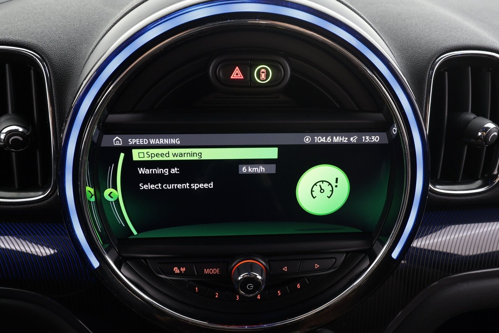 Mini Countryman 2019 Cooper SE ALL4 Maximise * ACC / LED / P.Kamera / Sportnahat / Navi / HUD / H&K / Keyless* - 2x Latauskaapelit / Kahdet renkaat / Merkkihuollettu - HULLUT JOULUT KORKOTARJOUS 2,49% 