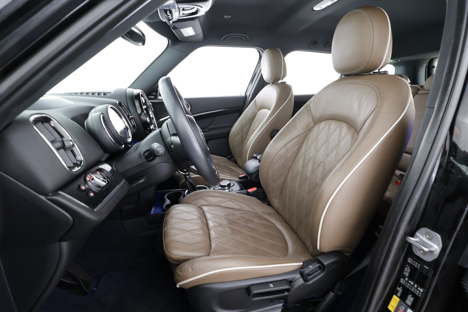 Mini Countryman 2019 Cooper SE ALL4 Maximise * ACC / LED / P.Kamera / Sportnahat / Navi / HUD / H&K / Keyless* - 2x Latauskaapelit / Kahdet renkaat / Merkkihuollettu - HULLUT JOULUT KORKOTARJOUS 2,49% 