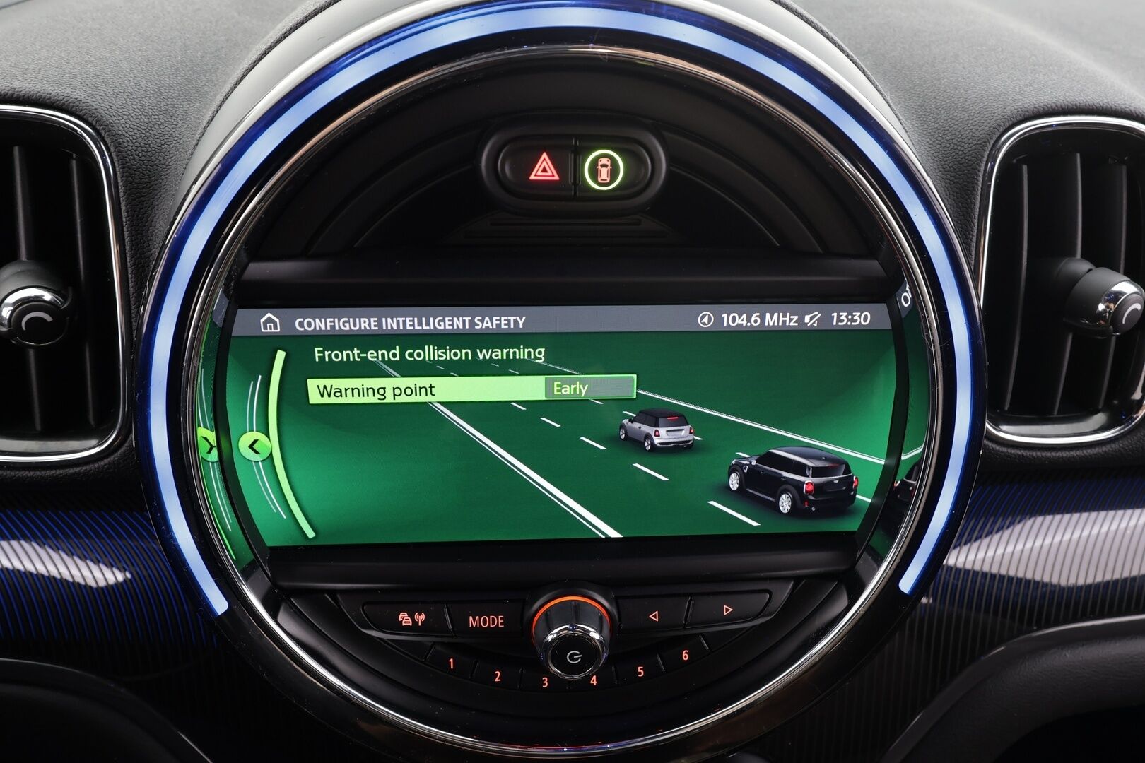 Mini Countryman 2019 Cooper SE ALL4 Maximise * ACC / LED / P.Kamera / Sportnahat / Navi / HUD / H&K / Keyless* - 2x Latauskaapelit / Kahdet renkaat / Merkkihuollettu - HULLUT JOULUT KORKOTARJOUS 2,49% 