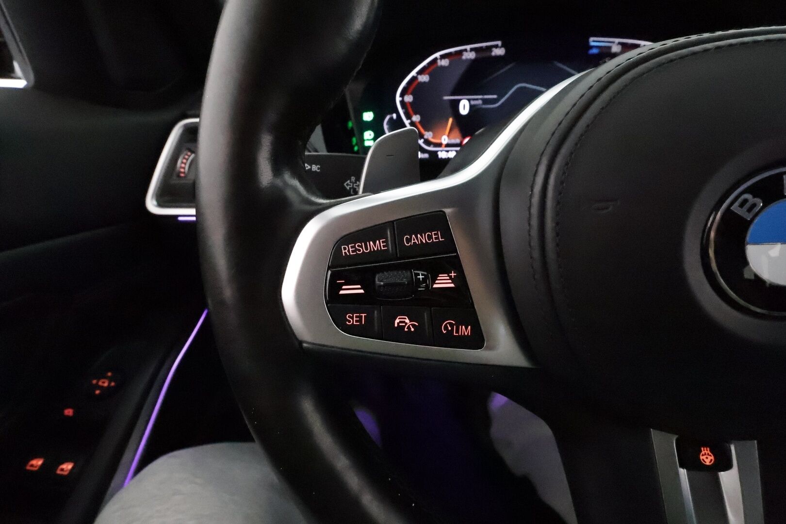 BMW 320 2022 G21 Touring 320d A xDrive Business M Sport MHEV *ACC / Hifi / Comfort Access / Adapt.LED / P.tutkat / Sporttinahat* - Suomi-auto / Kahdet renkaat aluvanteilla / Harvinainen yksilö