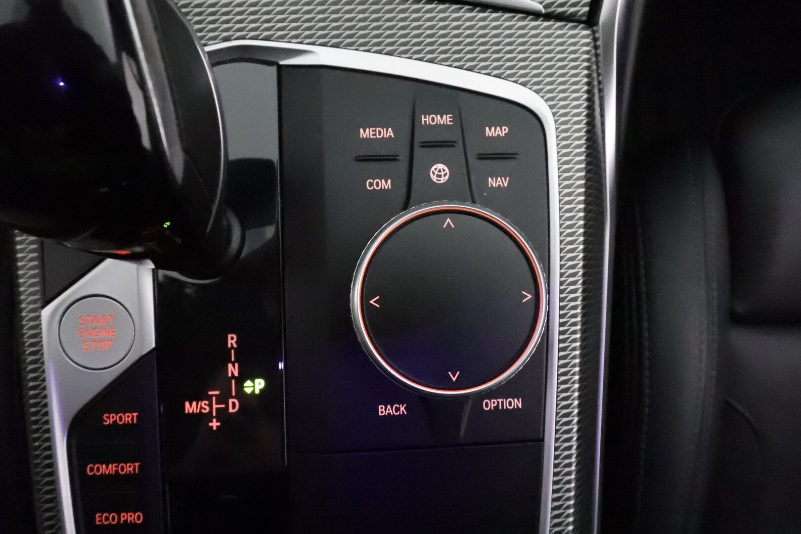 BMW 320 2022 G21 Touring 320d A xDrive Business M Sport MHEV *ACC / Hifi / Comfort Access / Adapt.LED / P.tutkat / Sporttinahat* - Suomi-auto / Kahdet renkaat aluvanteilla / Harvinainen yksilö - HULLU BLACKWEEK KORKOTARJOUS 2,49%