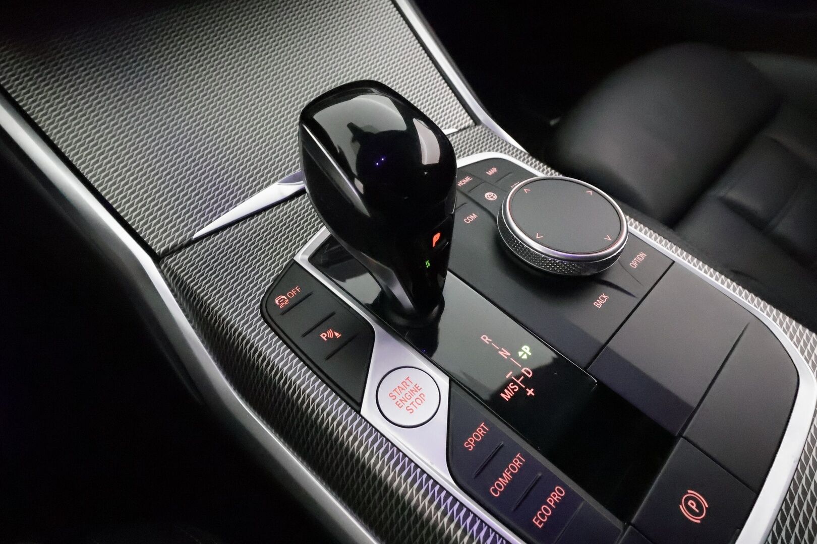 BMW 320 2022 G21 Touring 320d A xDrive Business M Sport MHEV *ACC / Hifi / Comfort Access / Adapt.LED / P.tutkat / Sporttinahat* - Suomi-auto / Kahdet renkaat aluvanteilla / Harvinainen yksilö - HULLU BLACKWEEK KORKOTARJOUS 2,49%