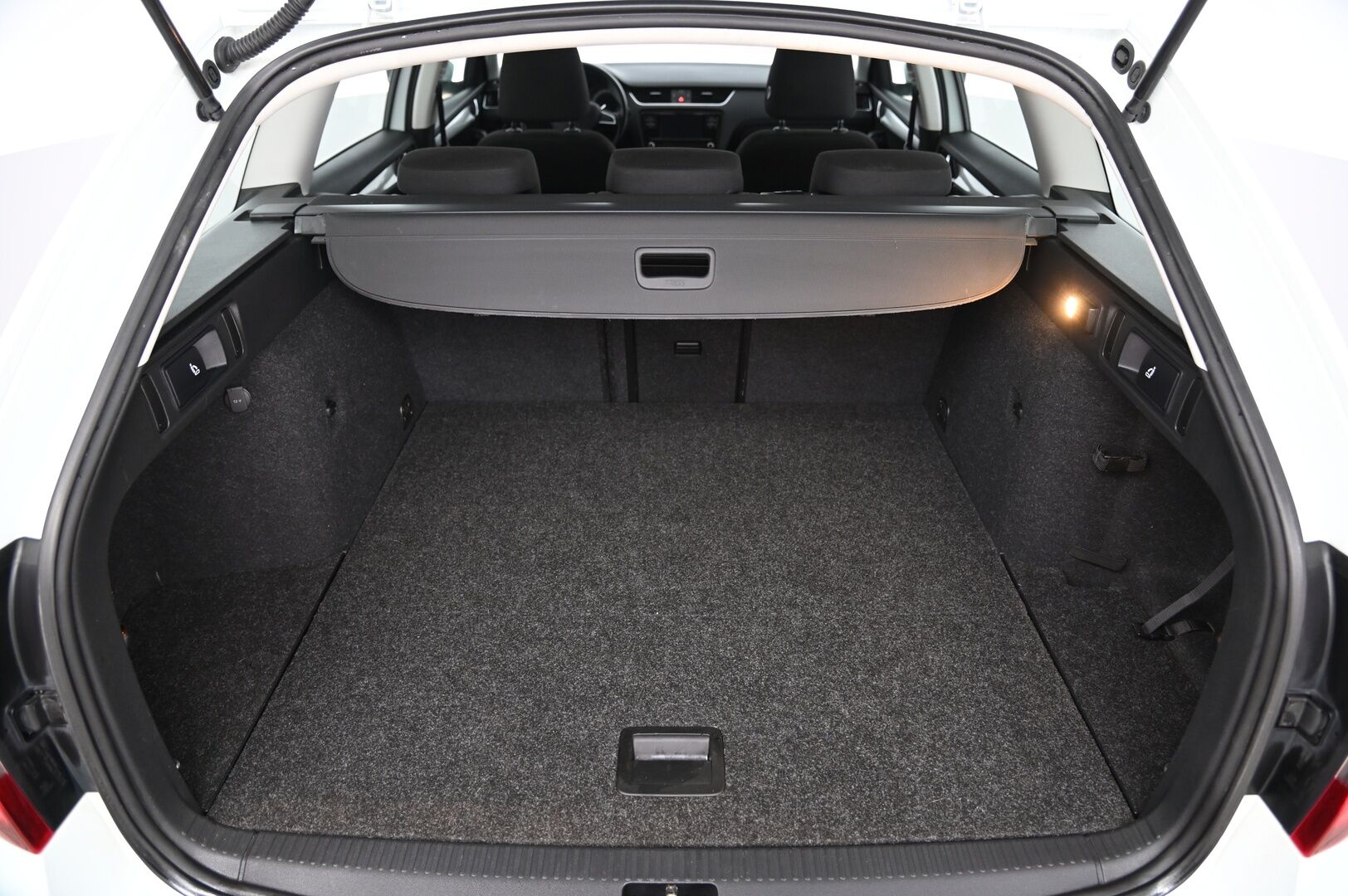 Skoda Octavia 2018 Combi 1,0 TSI Ambition DSG Autom. *Facelift / Vakkari / Lohko / Koukku / 2x Alut* - *Juuri saapunut!*