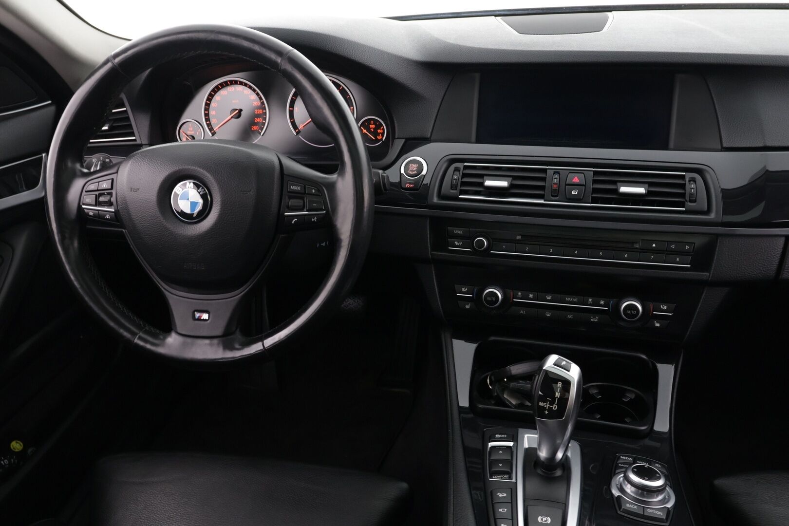 BMW 535 2012 TwinPower Turbo Sport A xDrive F11 Touring M-Sport look// ACC/ Panoraama katto/ Sähköpenkit muistilla