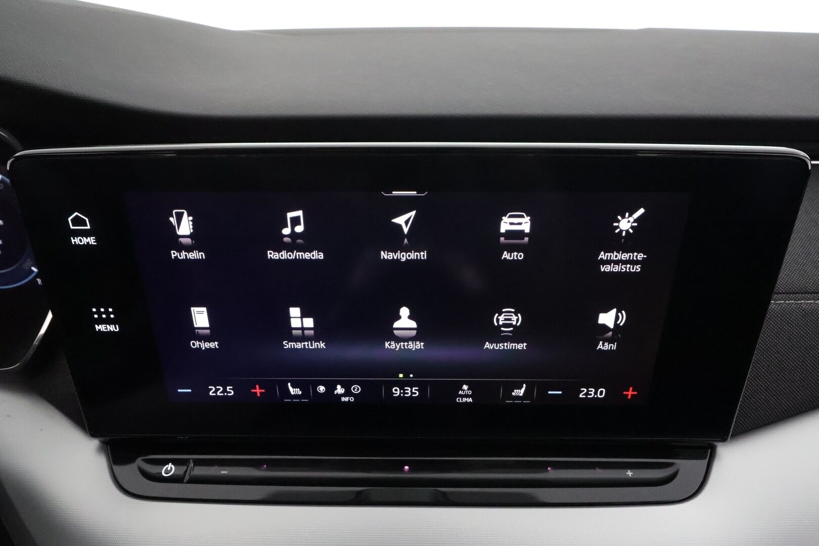 Skoda Octavia 2021 Combi 2.0 TDI 150 4x4 Style DSG * ACC / P.kamera / Matrix LED / Koukku / Webasto / Keyless / Navi * - 1.Om Suomi-auto / Kahdet renkaat aluvanteilla 