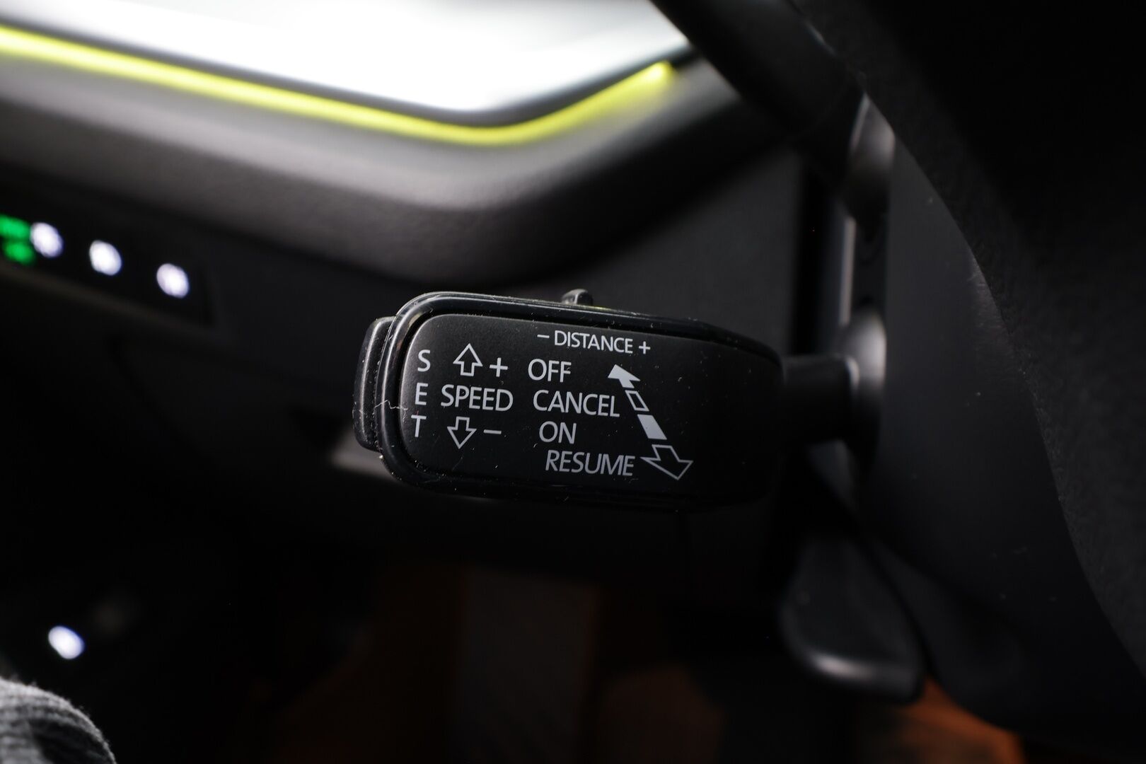 Skoda Octavia 2022 1.5 TSI Style eTEC DSG * ACC / P.kamera / Matrix LED / Webasto / Navi / Hierovat penkit / KeylessGo / Sähköluukku / Digimittaristo * - 1.Om Suomi-auto / Kahdet renkaat aluvanteilla / Merkkihuollettu