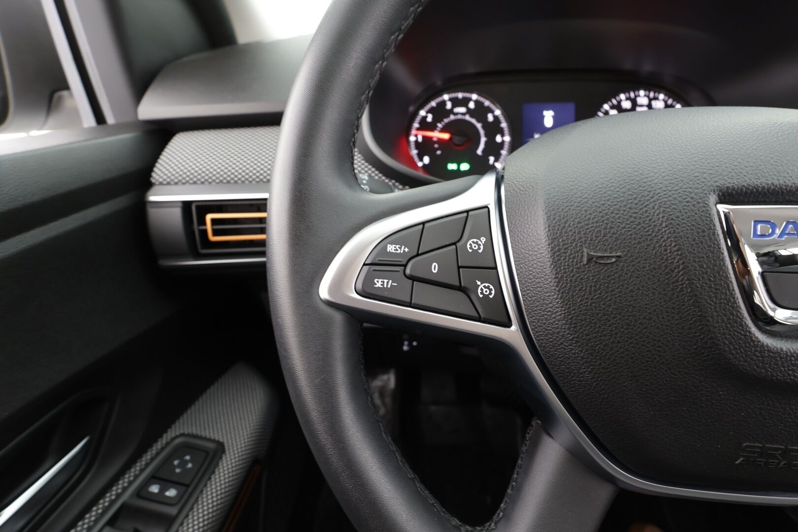 Dacia Sandero 2021 Stepway TCe 90 aut Comfort - | LED | Vakkari | Apple & Android | Bluetooth | Navi | Lohko+sisälämmitin | Peruutustutka | Hätäjarrutusavustin | 2x renkaat | Suomiauto | 