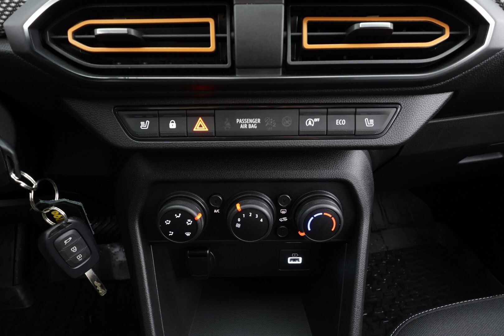Dacia Sandero 2021 Stepway TCe 90 aut Comfort - | LED | Vakkari | Apple & Android | Bluetooth | Navi | Lohko+sisälämmitin | Peruutustutka | Hätäjarrutusavustin | 2x renkaat | Suomiauto | 