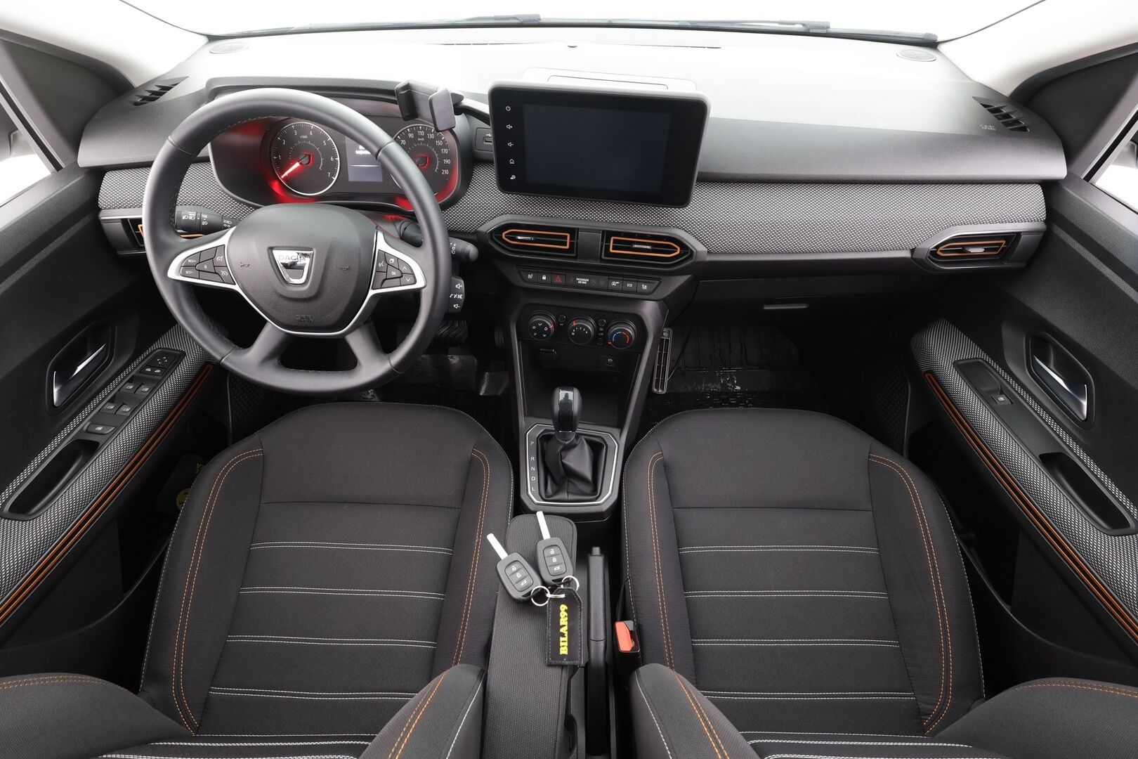 Dacia Sandero 2021 Stepway TCe 90 aut Comfort - | LED | Vakkari | Apple & Android | Bluetooth | Navi | Lohko+sisälämmitin | Peruutustutka | Hätäjarrutusavustin | 2x renkaat | Suomiauto | 