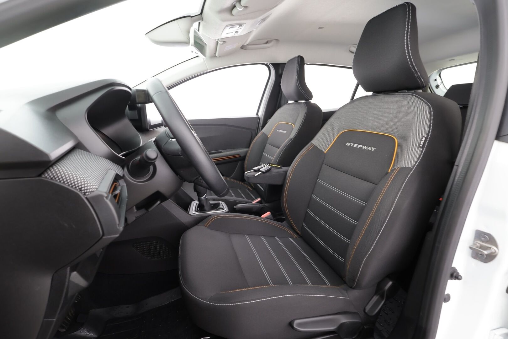 Dacia Sandero 2021 Stepway TCe 90 aut Comfort - | LED | Vakkari | Apple & Android | Bluetooth | Navi | Lohko+sisälämmitin | Peruutustutka | Hätäjarrutusavustin | 2x renkaat | Suomiauto | 