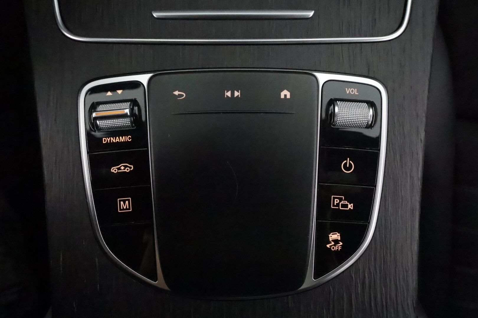 Mercedes-Benz GLC 2022 300 de 4MATIC A Business AMG ** Panorama / 360° Kamera / Adapt.Vakkari / Sporttipenkit Muistilla / LED-valot / Koukku ** - 3,99 % KORKOTARJOUS TÄHÄN AUTOON - 1.Om Suomi-auto / 2x Latauskaapelit / Kahdet Renkaat / Akku Kuntotarkistettu!