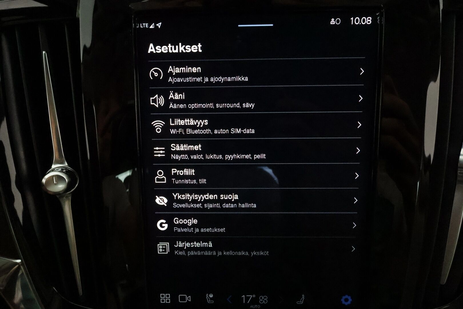 Volvo S90 2022 B5 AWD D-MHEV Business Inscription **Webasto / Koukku / ACC / H&K / Full-LED / P.kamera / Sporttinahat Muistilla** - 1-om Suomi-auto / Kahdet Renkaat