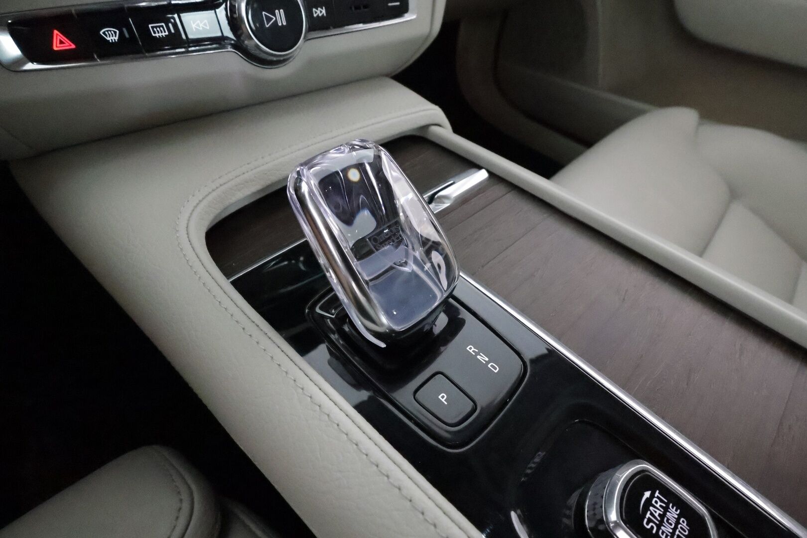 Volvo S90 2022 B5 AWD D-MHEV Business Inscription * ACC / H&K / Webasto / Koukku / Full-LED / P.kamera / Sporttinahat Muistilla* - *1.OM Suomi-auto / 2x Renkaat ja vanteet*