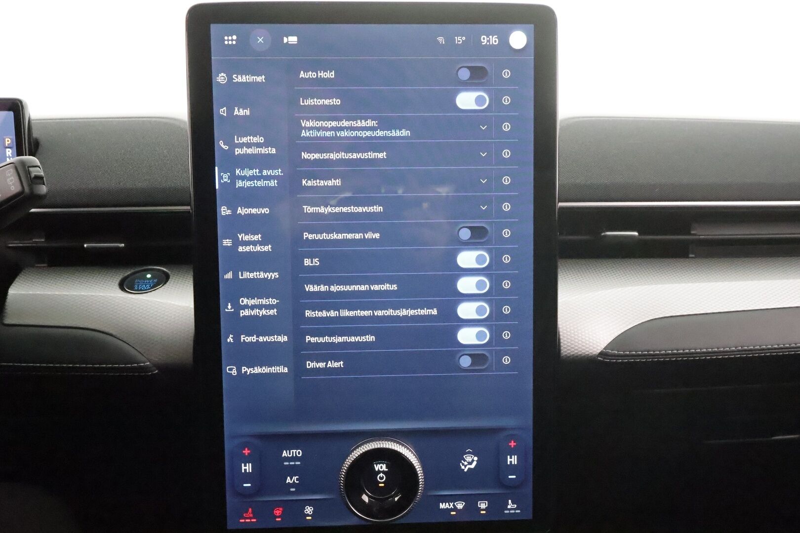 Ford Mustang Mach-E 2022 75kWh A1 RWD * ACC / LED / P.kamera / Nahkaverhoilu / Kaistavahti / Navi / Koukku * - 1-om Suomi-auto / Kahdet renkaat aluvanteilla