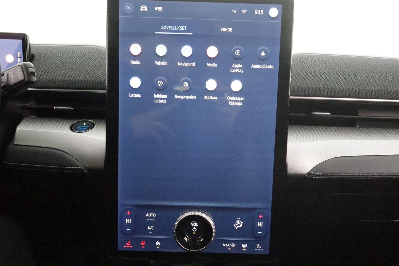 Ford Mustang Mach-E 2022 75kWh A1 RWD * ACC / LED / P.kamera / Nahkaverhoilu / Kaistavahti / Navi / Koukku * - 1-om Suomi-auto / Kahdet renkaat aluvanteilla